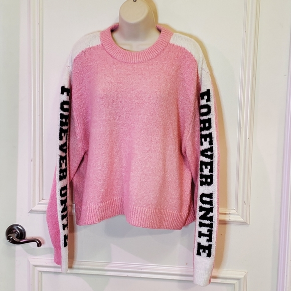 H&M DIVIDED Forever Unite Pink Multi-Color Crew Neck Long Sleeve Sweater, Large - Picture 9 of 15